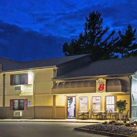 Super 8 By Wyndham Pella Motel Exterior photo